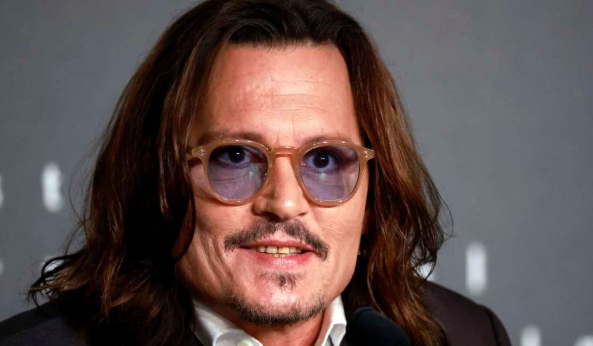 Why Are Johnny Depp's Teeth a Topic of Interest?